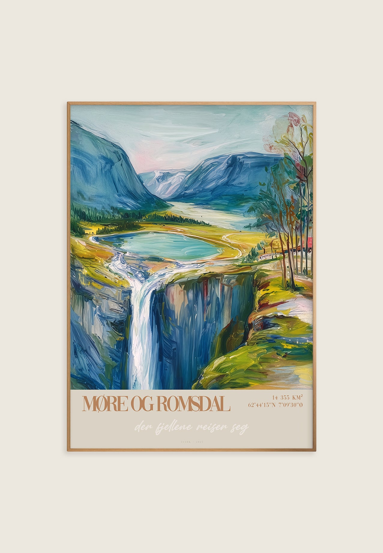 Møre og Romsdal kunsttrykk av ISARK – nordisk fjordlandskap med fossefall, trykket på matt Fine Art papir. Giclee trykk